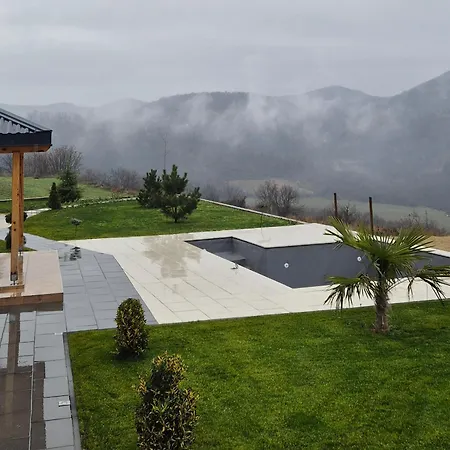 Helenahouse22 公寓