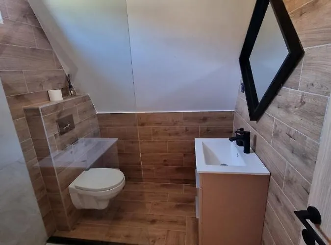 Helenahouse22 公寓 Novi Ledinci